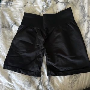 Nvgtn shorts size small like new